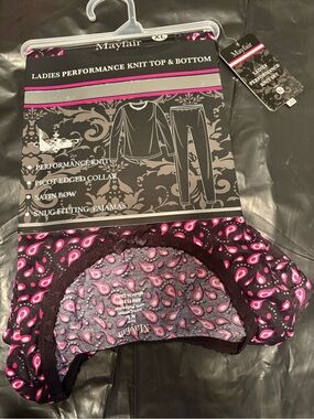 Mayfair Ladies Knit Pajama Set - Pink & Black Paisley. NWT. Xl- fits like Large